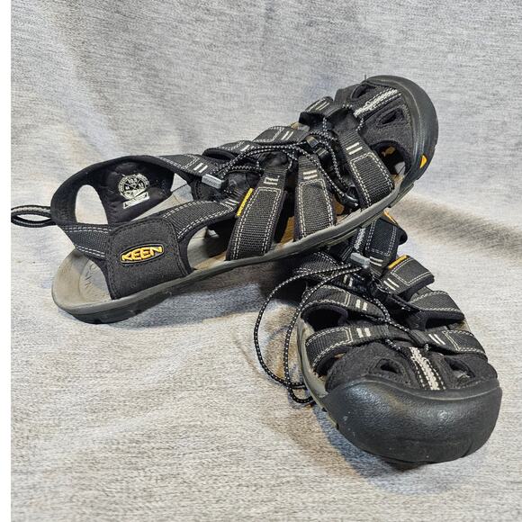 Keen Clearwater CNX 1008660 Men's 10.5 Black Gray Rugged Hiking River Sandals - Picture 1 of 6